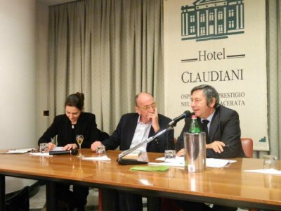 Giuseppe Ayala: “Le troppe coincidenze tra mafia e politica”